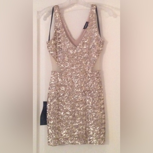 BEBE NWT XS EXTRA SMALL STRETCH SEQUIN DRESS PINK RARE BARBIE SPARKLY 💕👠 👗 - Picture 3 of 3